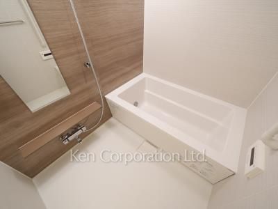 Bath ※Photo of the same layout on 14 floor. Decoration and fixture may differ.