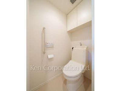 Lavatory ※Photo of the same layout on 14 floor. Decoration and fixture may differ.