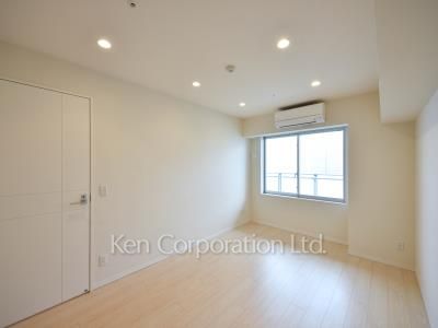 Bedroom ※Photo of the same layout on 24 floor. Decoration and fixture may differ.