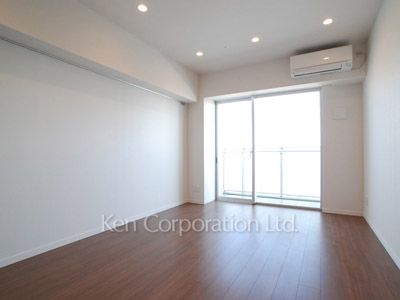 Living-Dining ※Photo of the same layout on 27 floor. Decoration and fixture may differ.
