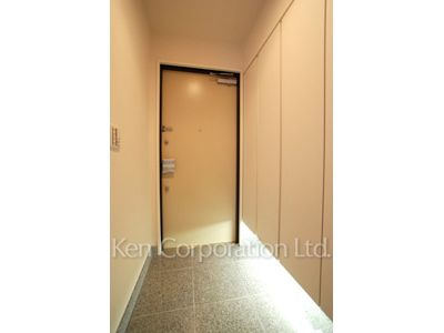 Entrance ※Photo of the same layout on 36 floor. Decoration and fixture may differ.