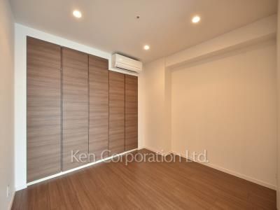 Bedroom ※Photo of the same layout on 33 floor. Decoration and fixture may differ.