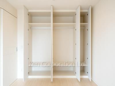 Closet ※Photo of the same layout on 38 floor. Decoration and fixture may differ.