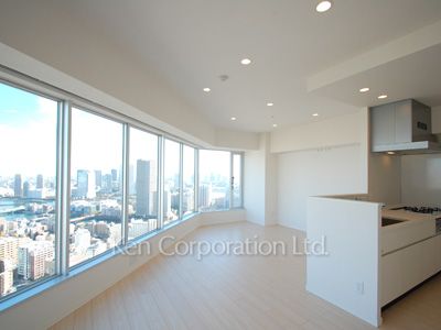 Living-Dining ※Photo of the same layout on 36 floor. Decoration and fixture may differ.