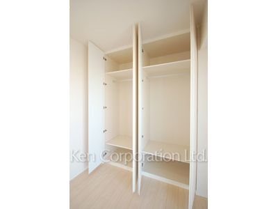 Closet ※Photo of the same layout on 36 floor. Decoration and fixture may differ.
