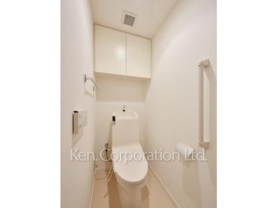 Lavatory ※Photo of the same layout on 34 floor. Decoration and fixture may differ.