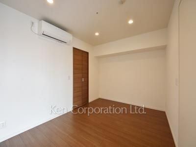 Bedroom ※Photo of the same layout on 34 floor. Decoration and fixture may differ.