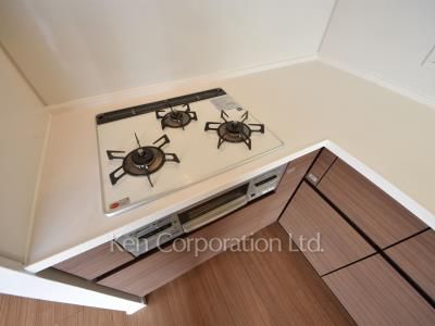 Kitchen ※Photo of the same layout on 34 floor. Decoration and fixture may differ.