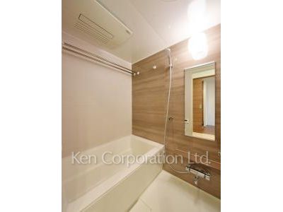 Bath ※Photo of the same layout on 34 floor. Decoration and fixture may differ.