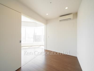 Bedroom ※Photo of the same layout on 17 floor. Decoration and fixture may differ.