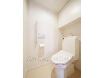 Lavatory ※Photo of the same layout on 17 floor. Decoration and fixture may differ.