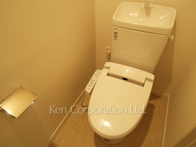 Lavatory ※Photo of the same layout on 16 floor. Decoration and fixture may differ.