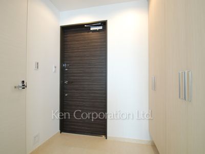 Entrance ※Photo of the same layout on 23 floor. Decoration and fixture may differ.