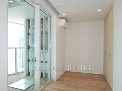 Living-Dining ※Photo of the same layout on 16 floor. Decoration and fixture may differ.