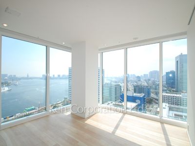 Bedroom ※Photo of the same layout on 16 floor. Decoration and fixture may differ.