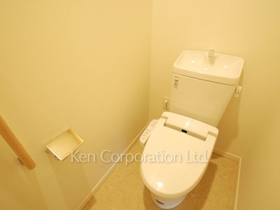 Lavatory ※Photo of the same layout on 16 floor. Decoration and fixture may differ.