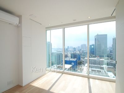 Bedroom ※Photo of the same layout on 16 floor. Decoration and fixture may differ.