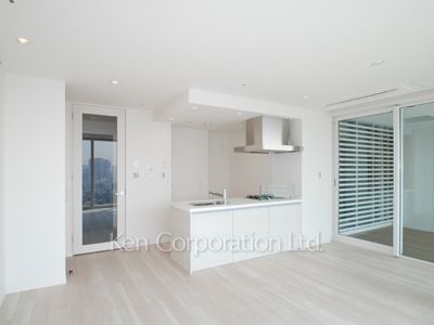 Living-Dining ※Photo of the same layout on 23 floor. Decoration and fixture may differ.
