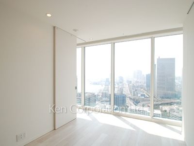 Bedroom ※Photo of the same layout on 23 floor. Decoration and fixture may differ.