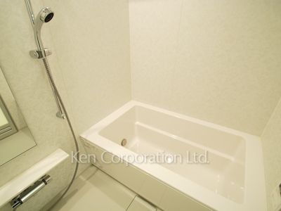 Bath ※Photo of the same layout on 23 floor. Decoration and fixture may differ.