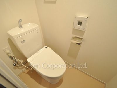 Lavatory ※Photo of the same layout on 15 floor. Decoration and fixture may differ.