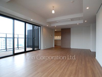 Living-Dining ※Photo of the same layout on 12 floor. Decoration and fixture may differ.