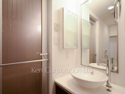 Powder Room