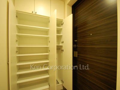Closet ※Photo of the same layout on 19 floor. Decoration and fixture may differ.