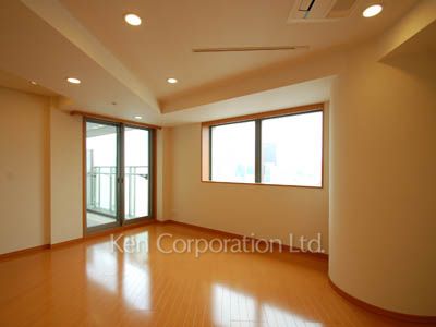 Living-Dining ※Photo of the same layout on 19 floor. Decoration and fixture may differ.
