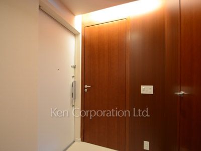 Entrance ※Photo of the same layout on 30 floor. Decoration and fixture may differ.