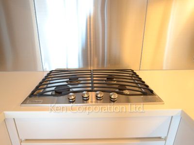Kitchen ※Photo of the same layout on 30 floor. Decoration and fixture may differ.