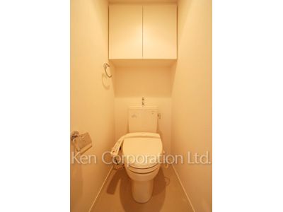 Lavatory ※Photo of the same layout on 4 floor. Decoration and fixture may differ.