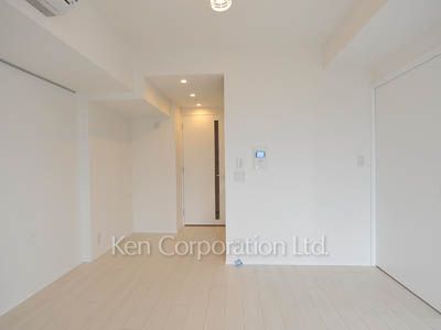 Living-Dining ※Photo of the same layout on 9 floor. Decoration and fixture may differ.