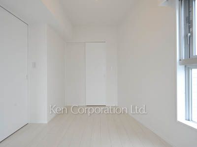 Bedroom ※Photo of the same layout on 9 floor. Decoration and fixture may differ.