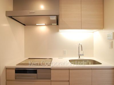Kitchen ※Photo of the same layout on 12 floor. Decoration and fixture may differ.