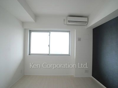 Bedroom ※Photo of the same layout on 4 floor. Decoration and fixture may differ.