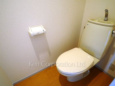 Lavatory ※Photo of the same layout on 15 floor. Decoration and fixture may differ.