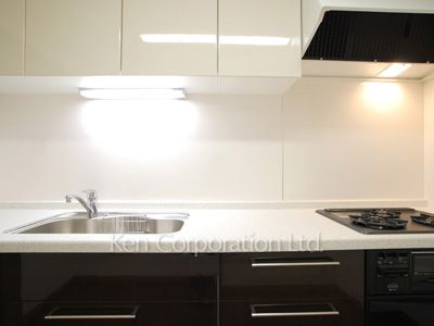 Kitchen ※Photo of the same layout on 2 floor. Decoration and fixture may differ.