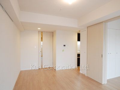 Living-Dining ※Photo of the same layout on 7 floor. Decoration and fixture may differ.