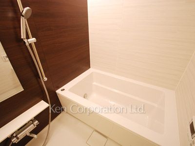Bath ※Photo of the same layout on 7 floor. Decoration and fixture may differ.