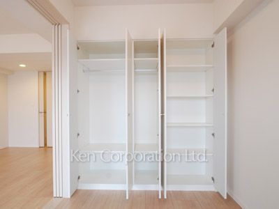 Closet ※Photo of the same layout on 7 floor. Decoration and fixture may differ.