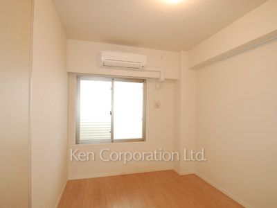 Bedroom ※Photo of the same layout on 6 floor. Decoration and fixture may differ.