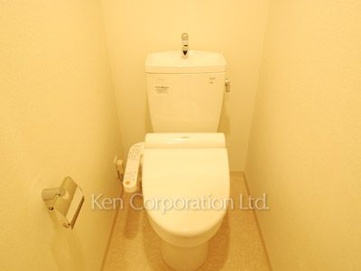 Lavatory ※Photo of the same layout on 6 floor. Decoration and fixture may differ.
