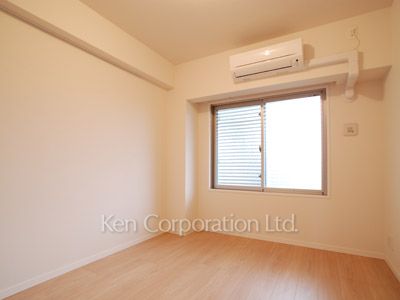 Bedroom ※Photo of the same layout on 5 floor. Decoration and fixture may differ.