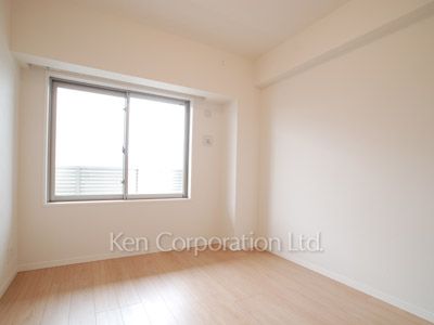 Other Room ※Photo of the same layout on 5 floor. Decoration and fixture may differ.
