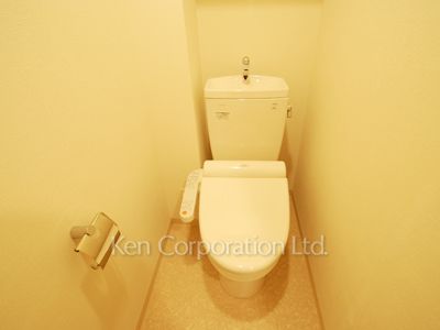 Lavatory ※Photo of the same layout on 3 floor. Decoration and fixture may differ.