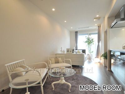 Living-Dining ※Photo of the same layout on 8 floor. Decoration and fixture may differ.