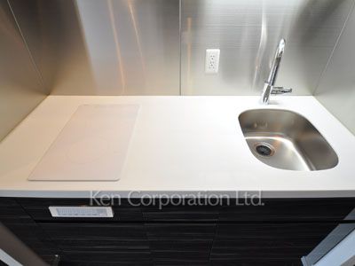 Kitchen ※Photo of the same layout on 9 floor. Decoration and fixture may differ.