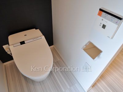 Lavatory ※Photo of the same layout on 9 floor. Decoration and fixture may differ.