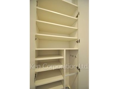 Shoes Closet